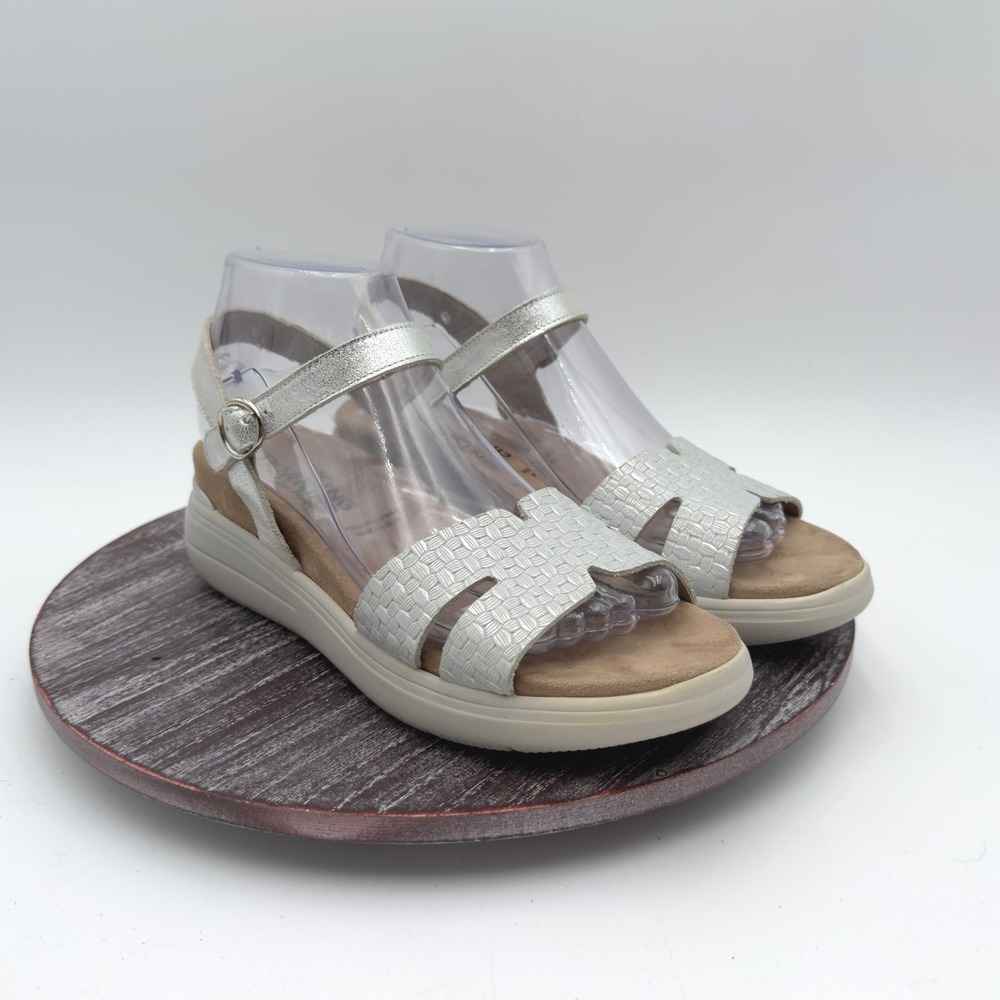 Dorking Sandals Womens Size 38 7 Metallic Silver Comfort Buckle Spain Shoes